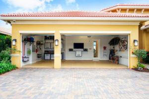 clean garage unpack organize storage.